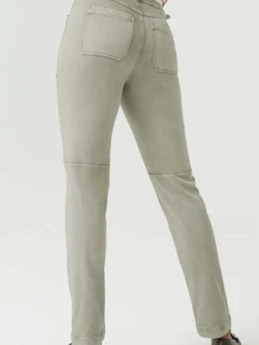 NWOT SPANX stretch twill straight leg pants in Sage - Picture 3 of 10